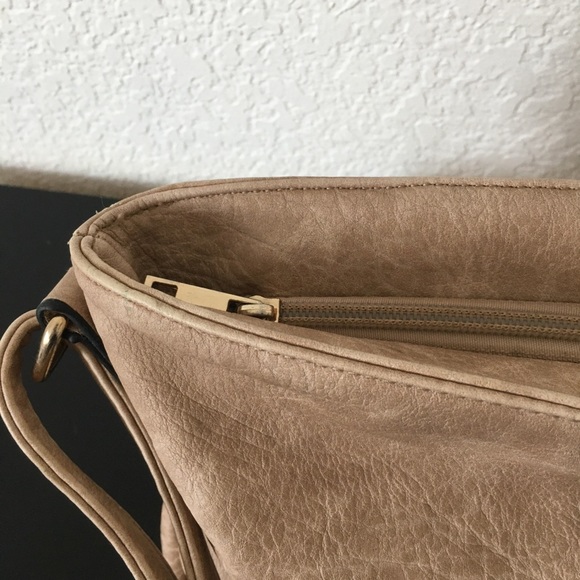 Handbag - Picture 5 of 12